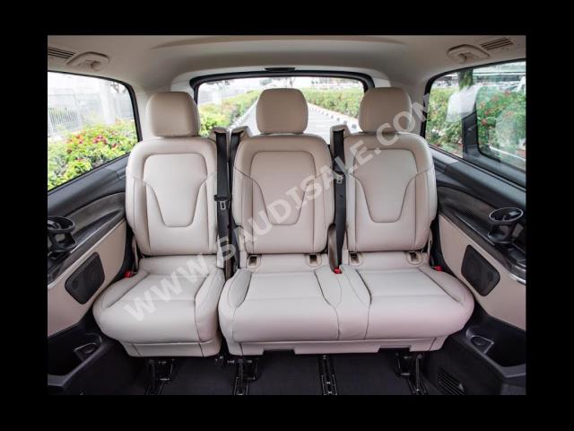 2023 مرسيدس - بنز في 250