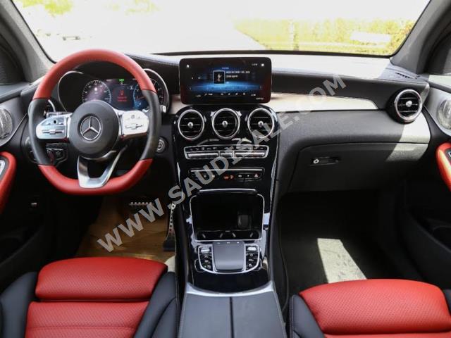 2022 مرسيدس - بنز جي إل سي 200 اي ام جي