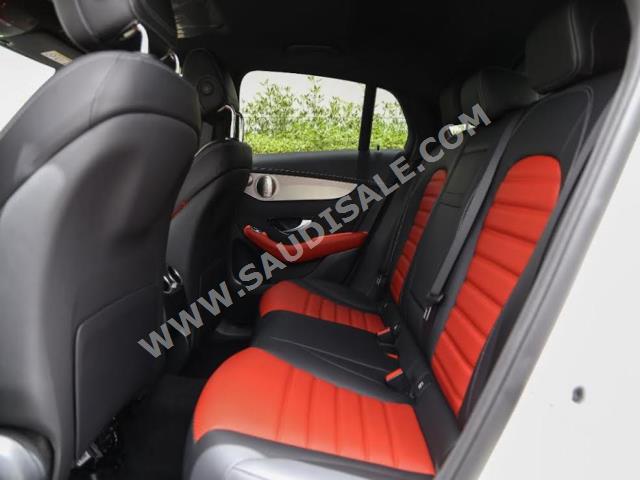 2022 مرسيدس - بنز جي إل سي 200 اي ام جي