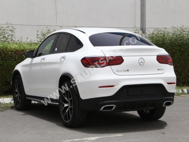 2022 مرسيدس - بنز جي إل سي 200 اي ام جي