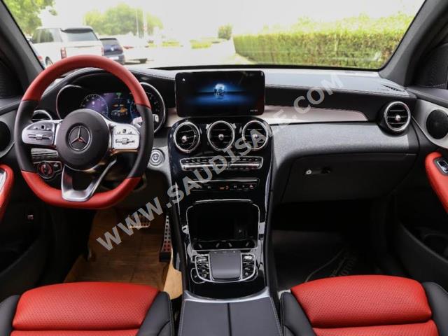 2022 مرسيدس - بنز جي إل سي 200 اي ام جي