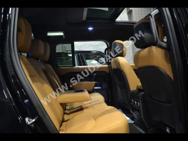 2023 لاند روفر ديفيندر 110 ادفانتشر