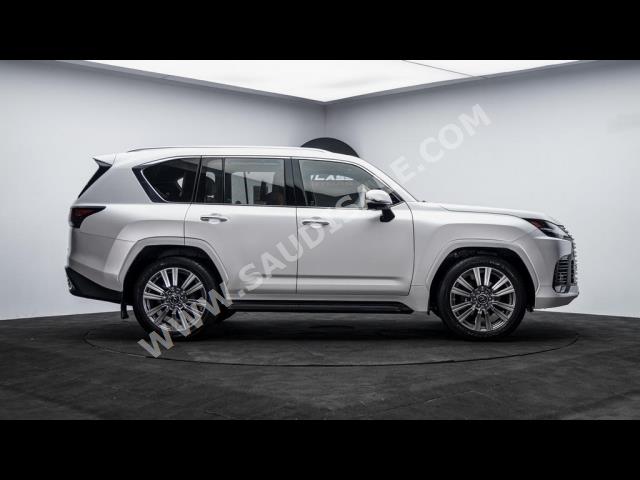 2023 لكزس إل إكس 600 في أي بي