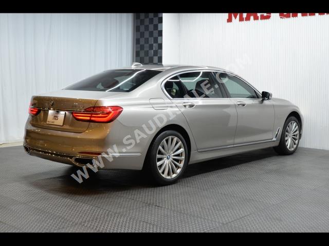 2016 بي ام دبليو الفئة السابعة 750 إل أي