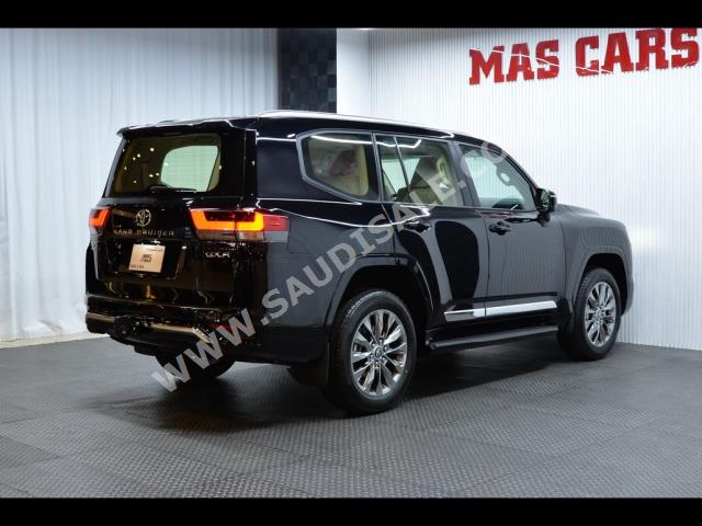 2024 تويوتا لاند كروزر جي اكس ار