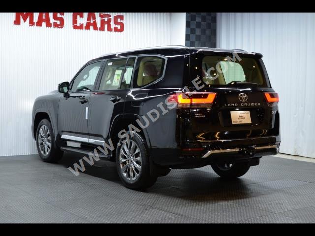 2024 تويوتا لاند كروزر جي اكس ار