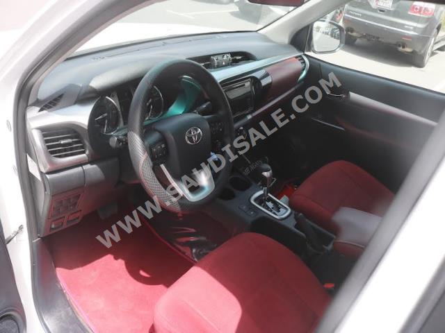 2023 تويوتا هاي لوكس غمارتين