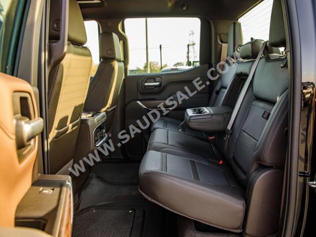 2022 جي ام سي سييرا دينالي