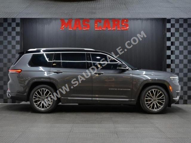 2021 جييب جراند شيروكي ساميت