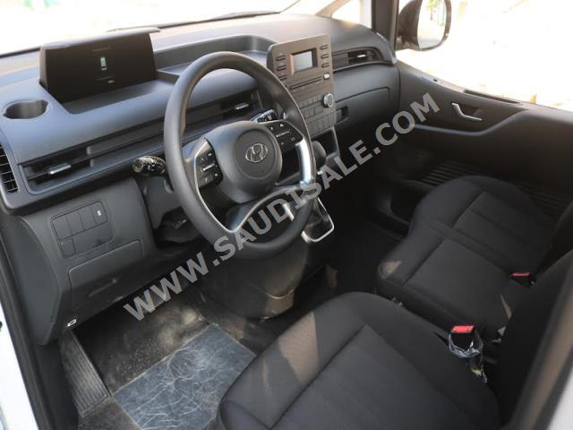 2023 Hyundai Staria