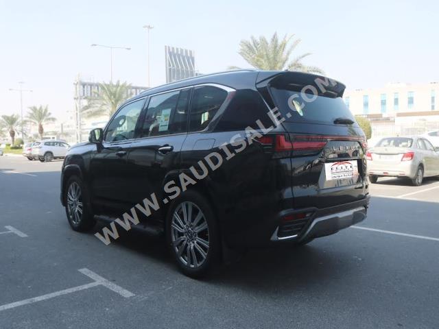 2023 لكزس إل إكس 600 في أي بي