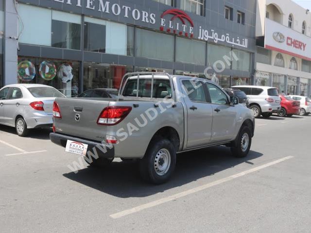 2018 مازدا بي تي - 50