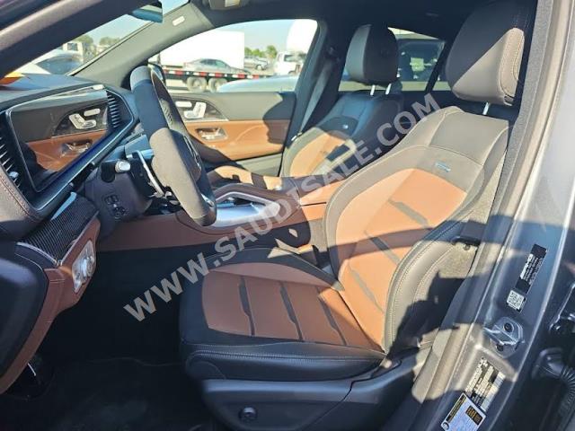 2024 مرسيدس - بنز جي إل إي 53 أي إم جي