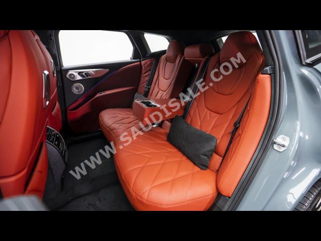 2023 بي ام دبليو اكس ام