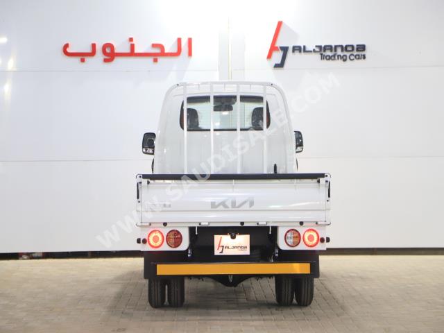 2022 Kia K4000G