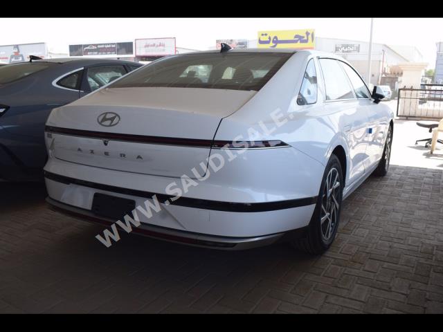 2024 هيونداي ازيرا