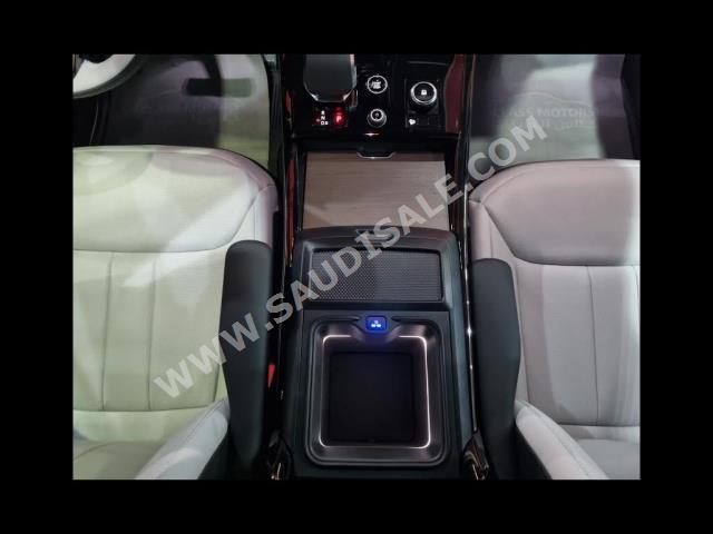 2023 لاند روفر رينج روفر سبورت اتش اس اي