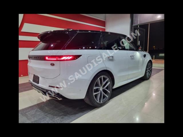 2023 لاند روفر رينج روفر سبورت اتش اس اي