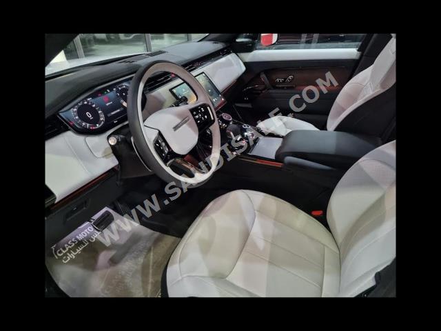 2023 لاند روفر رينج روفر سبورت اتش اس اي