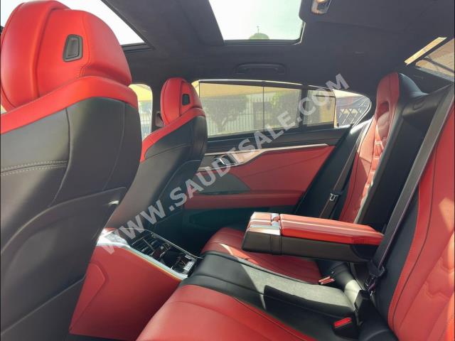 2020 بي ام دبليو الفئة الثامنة 840 أي إم