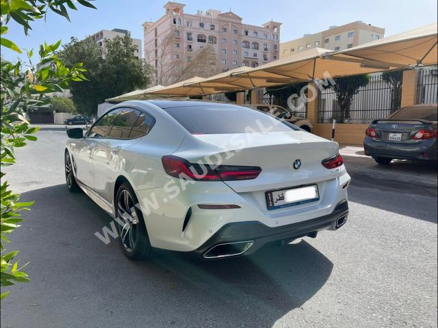 2020 بي ام دبليو الفئة الثامنة 840 أي إم