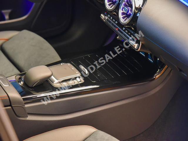 2023 مرسيدس - بنز أي 200