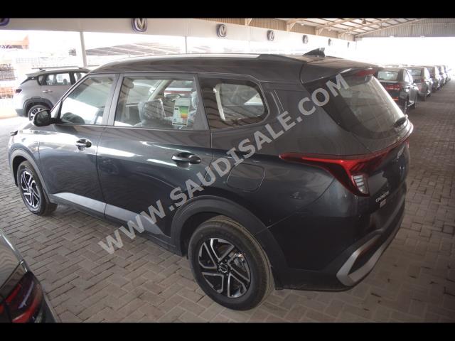 2024 كيا كارنز