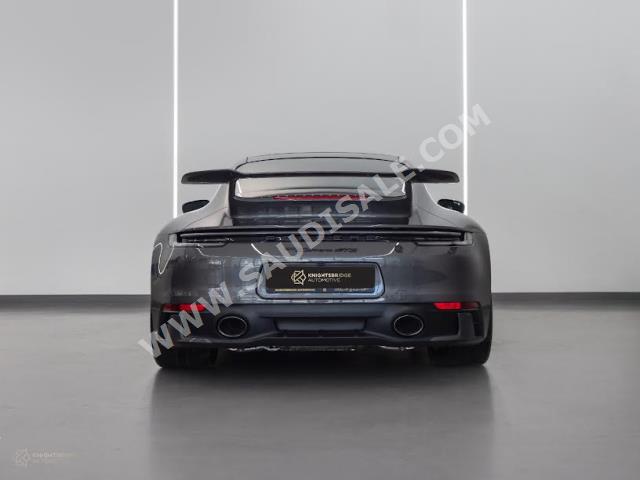 2022 Porsche 911 Carrera GTS