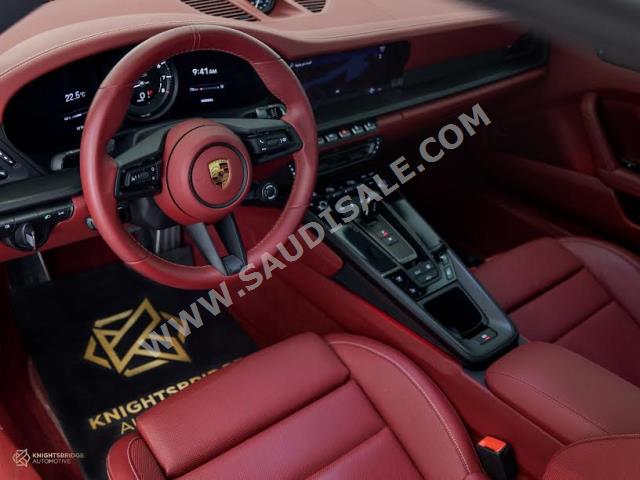 2022 Porsche 911 Carrera GTS