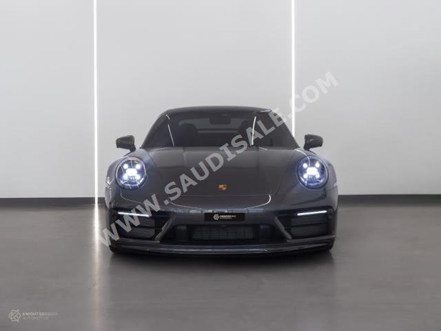 2022 Porsche 911 Carrera GTS