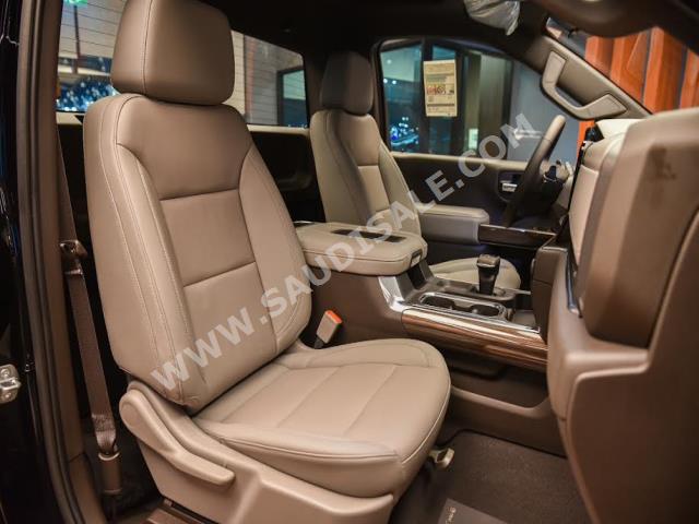 2022 شفروليه سلفرادو زد 71