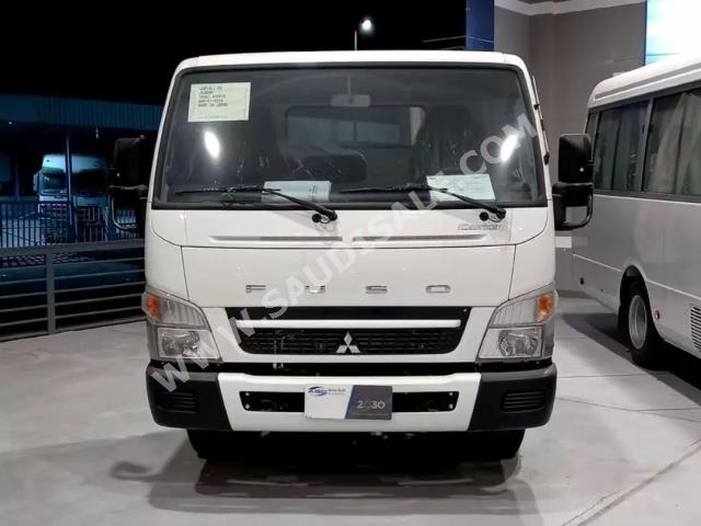 2023 متسوبيشي فوزو كنتر