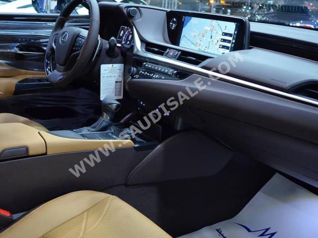 2020 Lexus ES 350