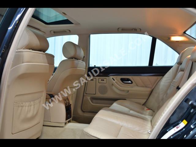 2001 BMW 7 Series 735Li