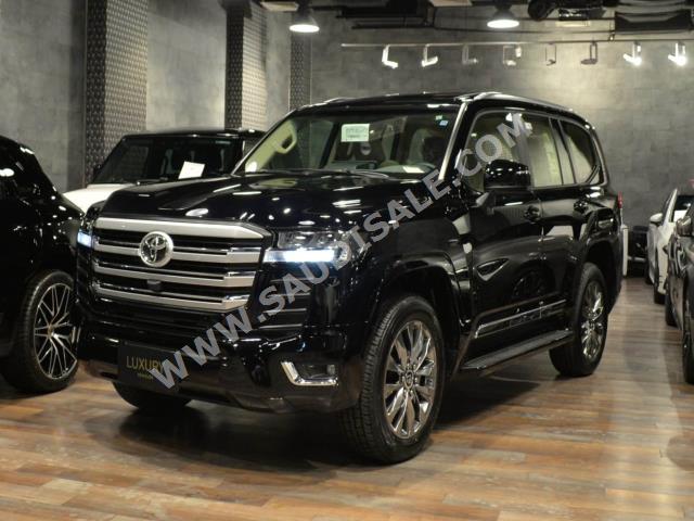 2023 تويوتا لاند كروزر جي اكس ار