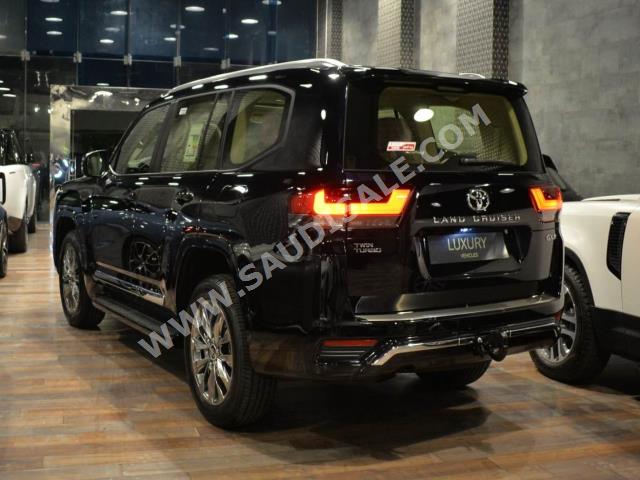 2023 تويوتا لاند كروزر جي اكس ار
