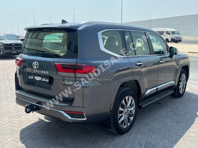 2023 تويوتا لاند كروزر في اكس ار