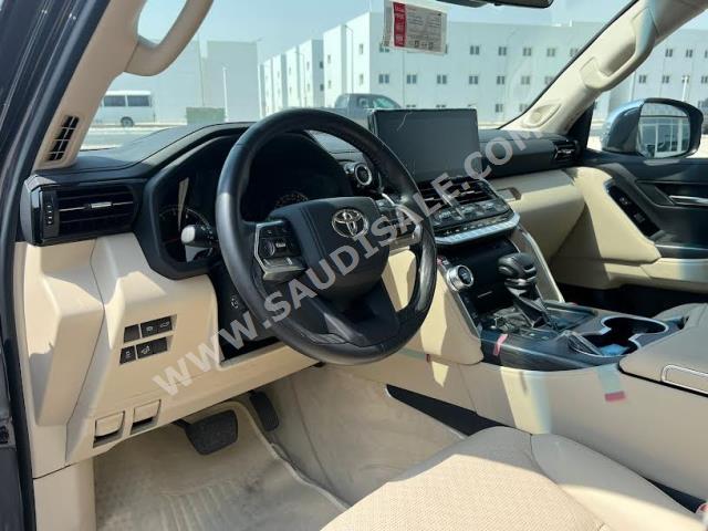 2023 تويوتا لاند كروزر في اكس ار