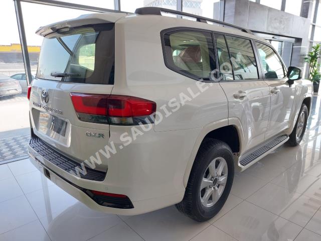 2023 تويوتا لاند كروزر جي اكس ار