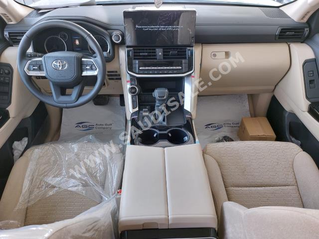 2023 تويوتا لاند كروزر جي اكس ار