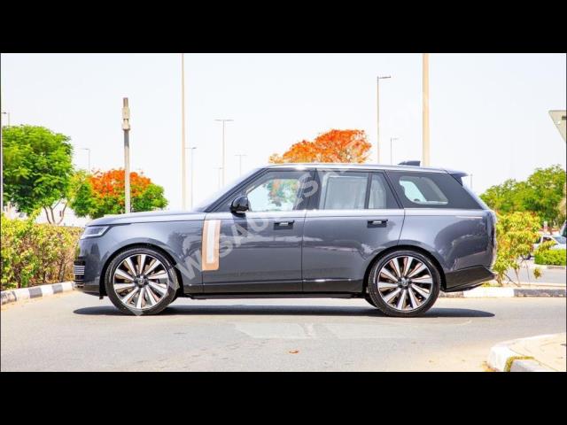 2023 لاند روفر رينج روفر اس في اوتوبيوغرافي