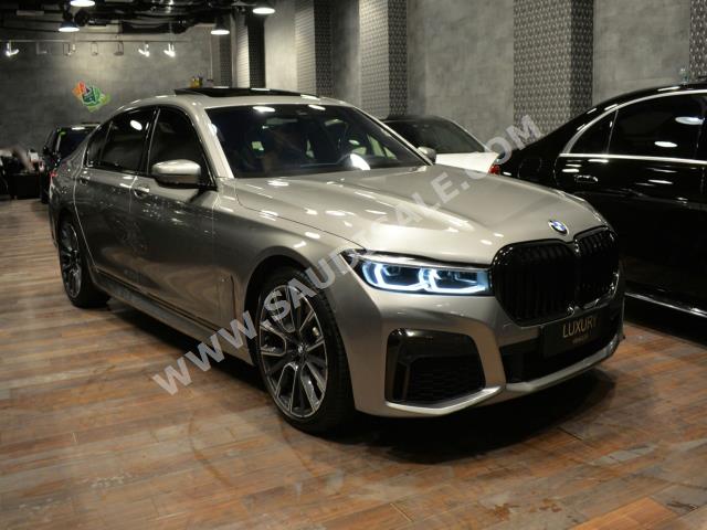 2022 بي ام دبليو الفئة السابعة 730 إل أي