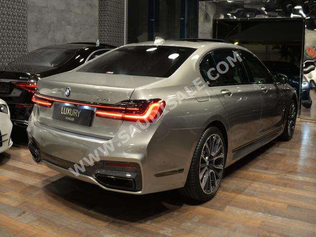 2022 بي ام دبليو الفئة السابعة 730 إل أي