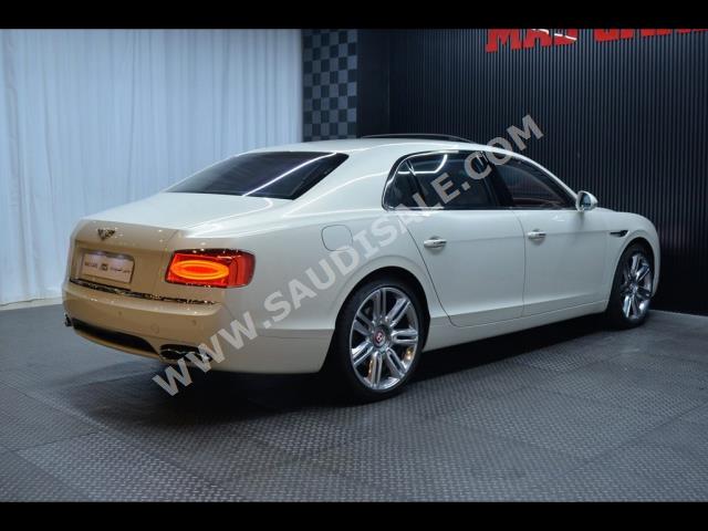 2016 بنتلي كونتيننتل فلاينج سبير