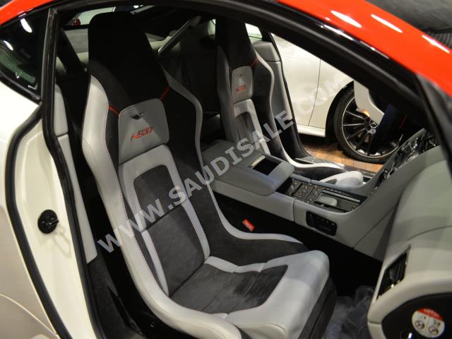 2015 استون مارتن فانتج إن 430