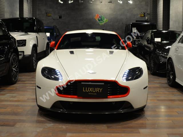 2015 استون مارتن فانتج إن 430