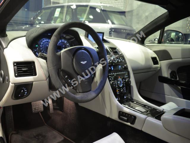 2015 استون مارتن فانتج إن 430