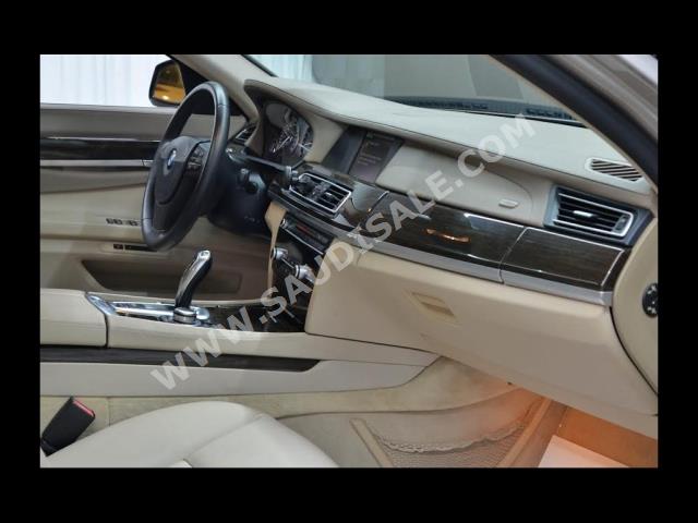 2012 بي ام دبليو الفئة السابعة 730 إل أي