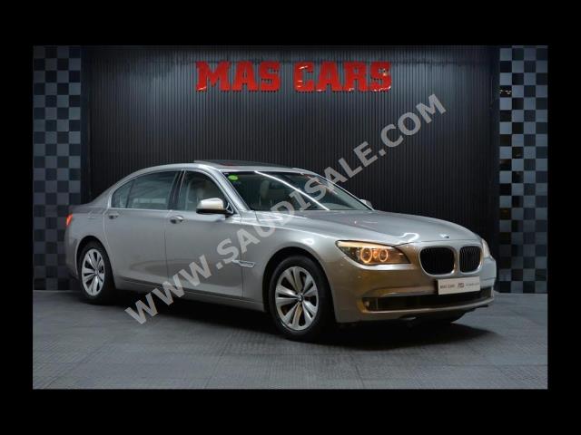 2012 بي ام دبليو الفئة السابعة 730 إل أي