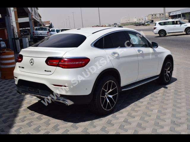 2018 مرسيدس - بنز جي إل سي 300